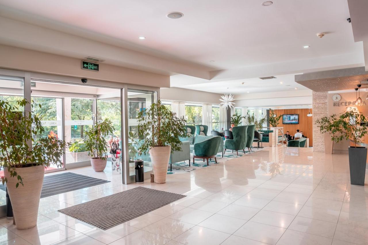 Garden City Hotel コニツ エクステリア 写真