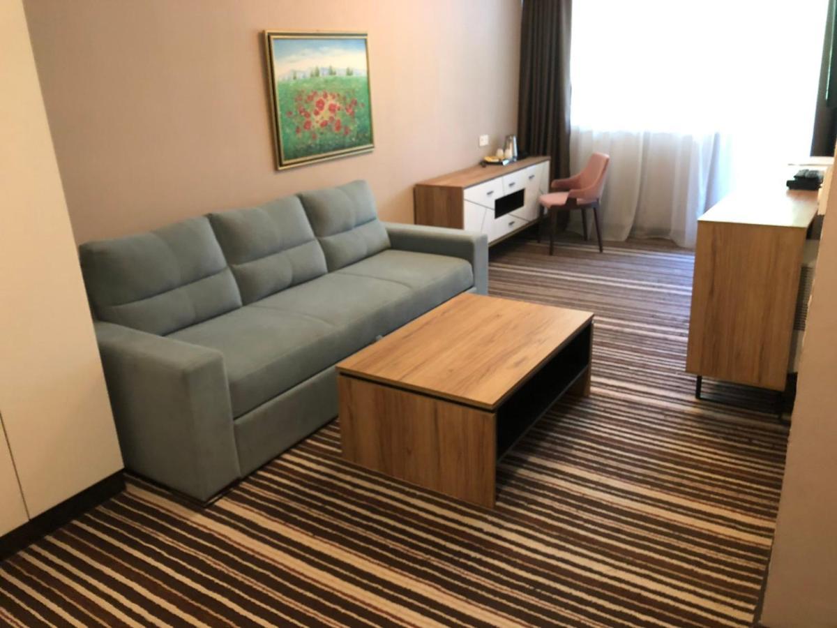 Garden City Hotel コニツ エクステリア 写真