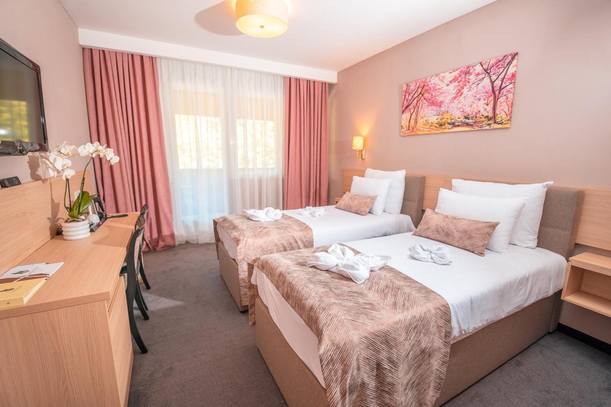 Garden City Hotel コニツ エクステリア 写真